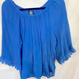 Blue Bobeau size medium top